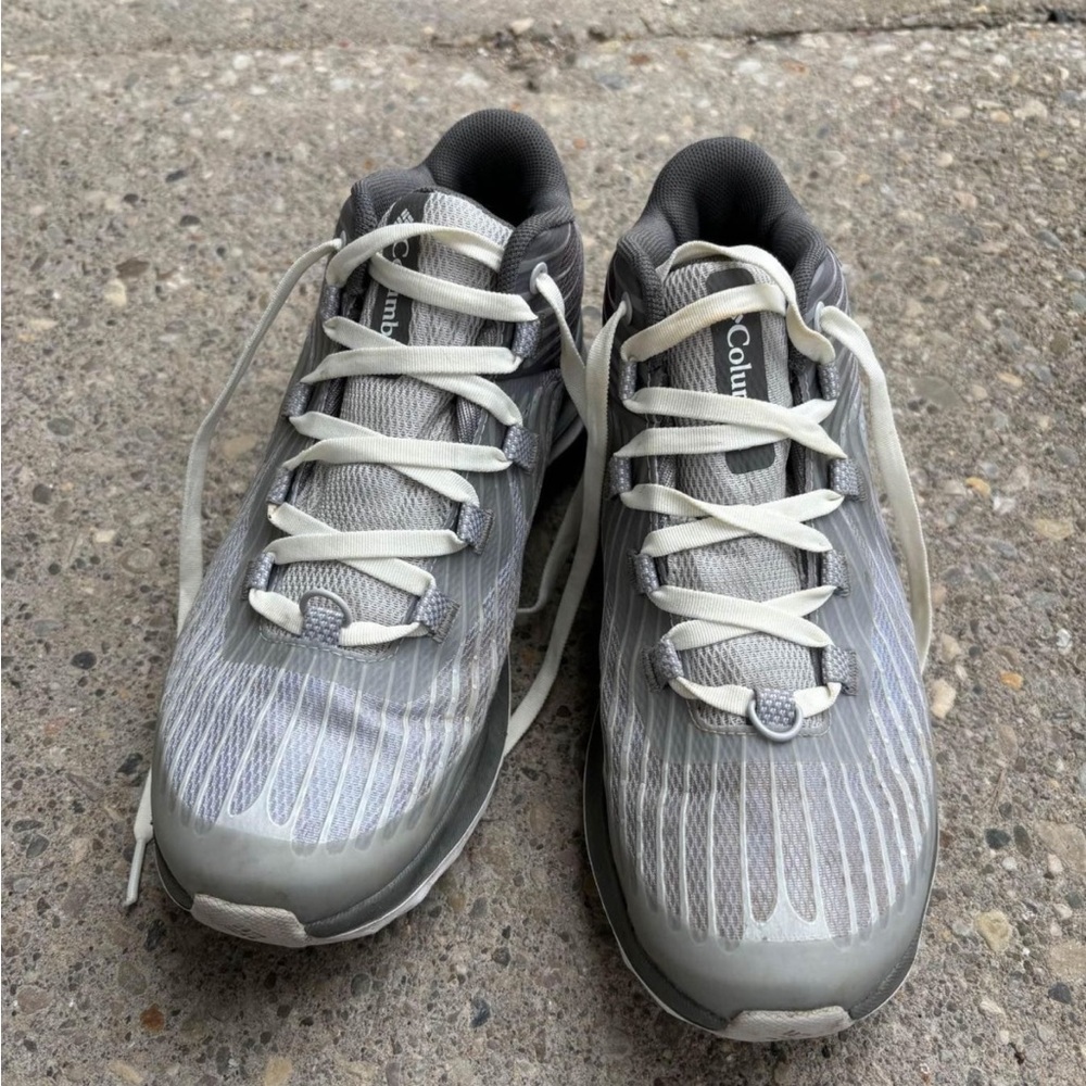 Womens Columbia hiking boots.